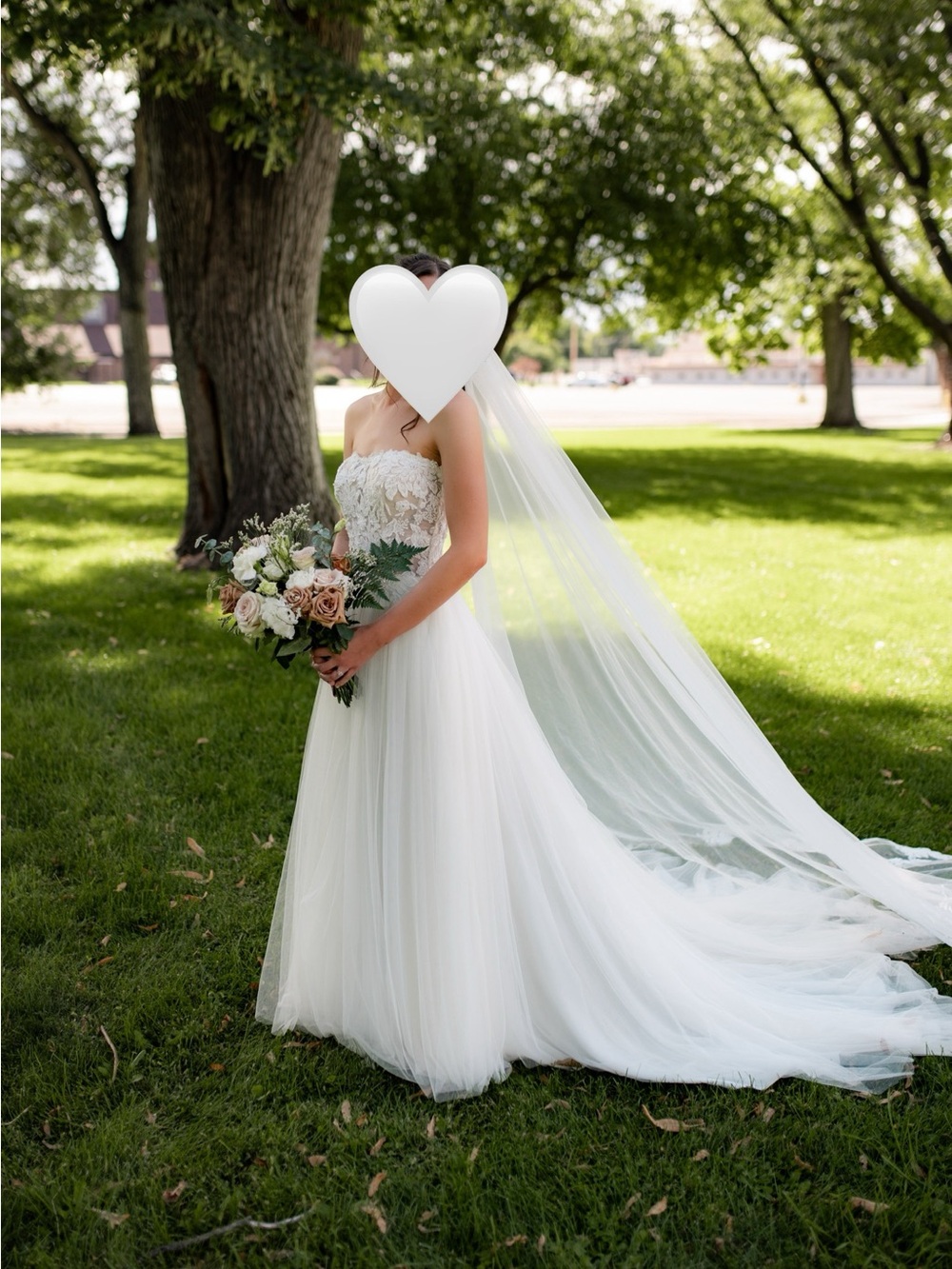 Strapless wedding dress